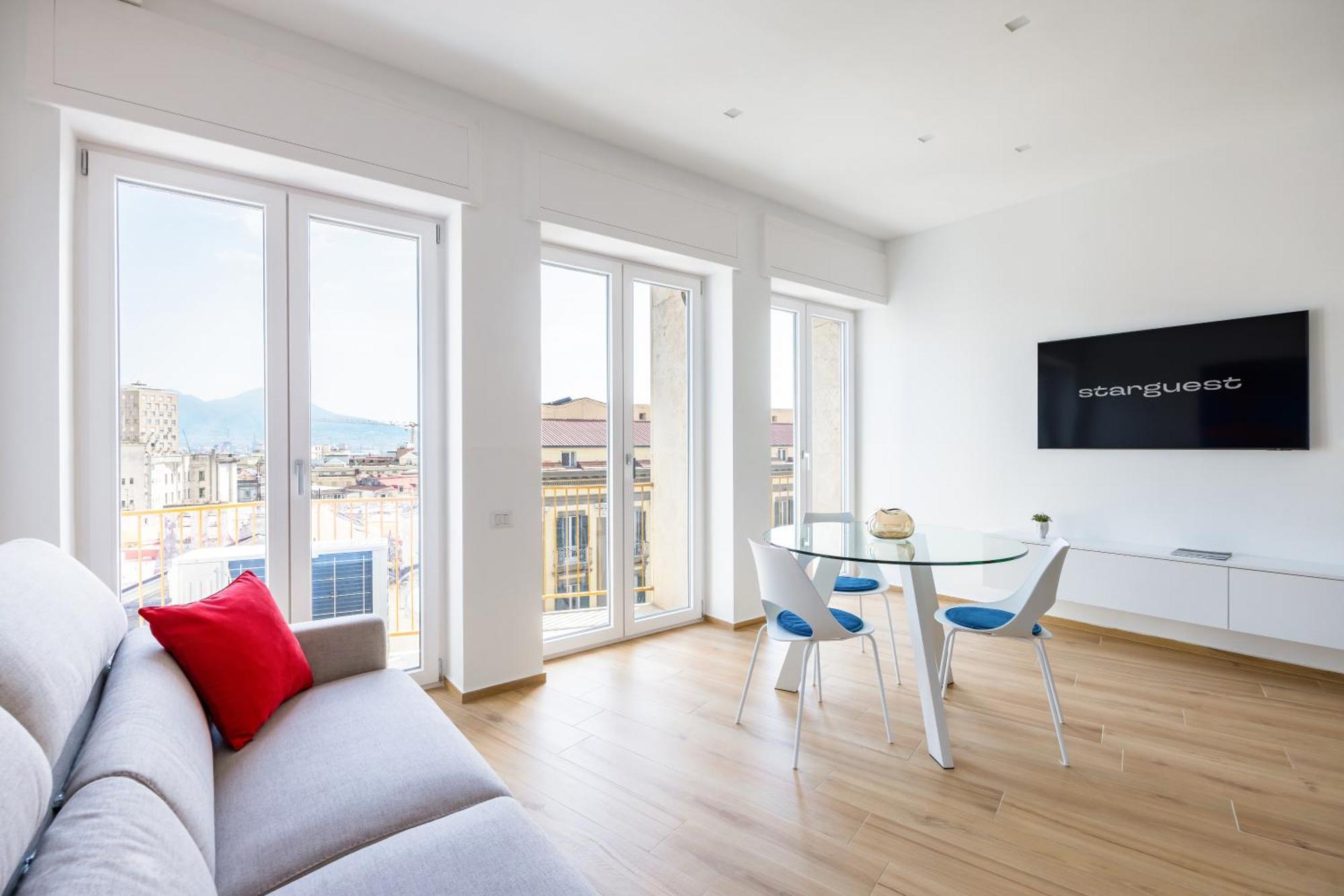 At Twenty-one New - Exclusive Panoramic Views! * Napoli