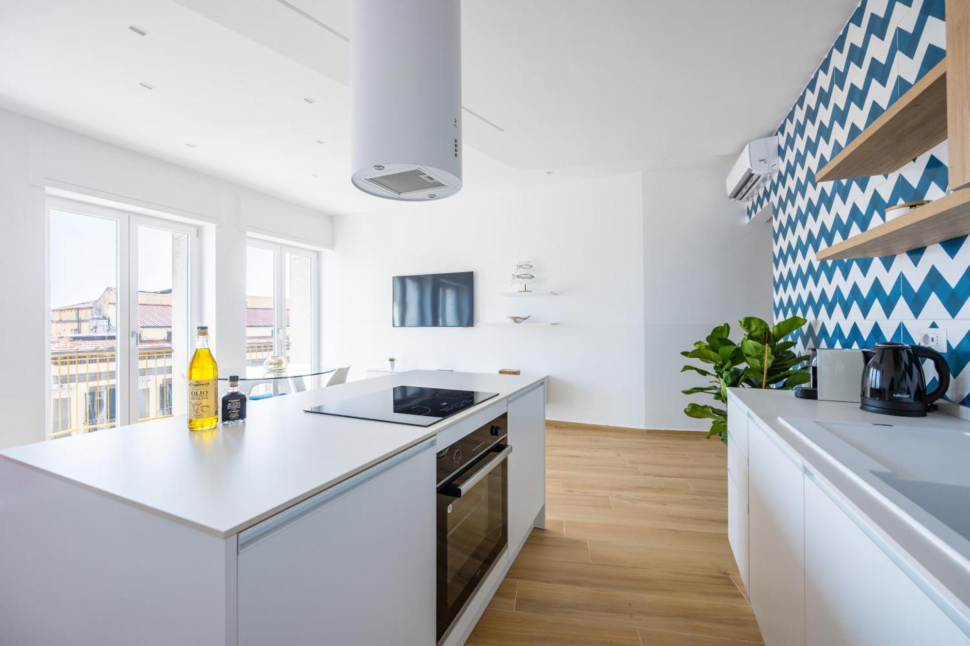 At Twenty-one New - Exclusive Panoramic Views!